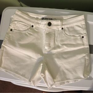Born primitive stretch jorts mid rise white, new never worn